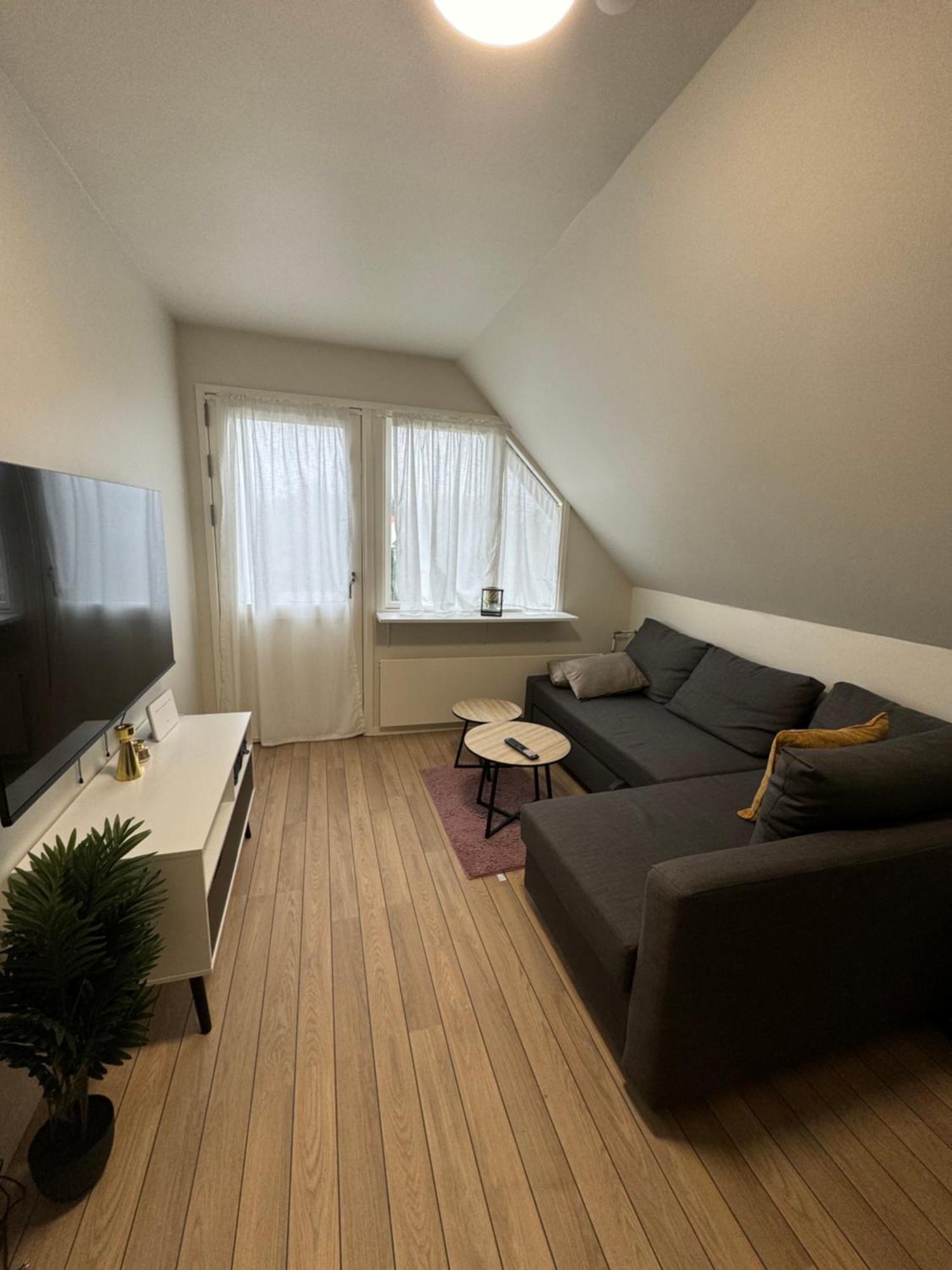 The Nightingale - Top-equipped House In - Free Parking Apartment